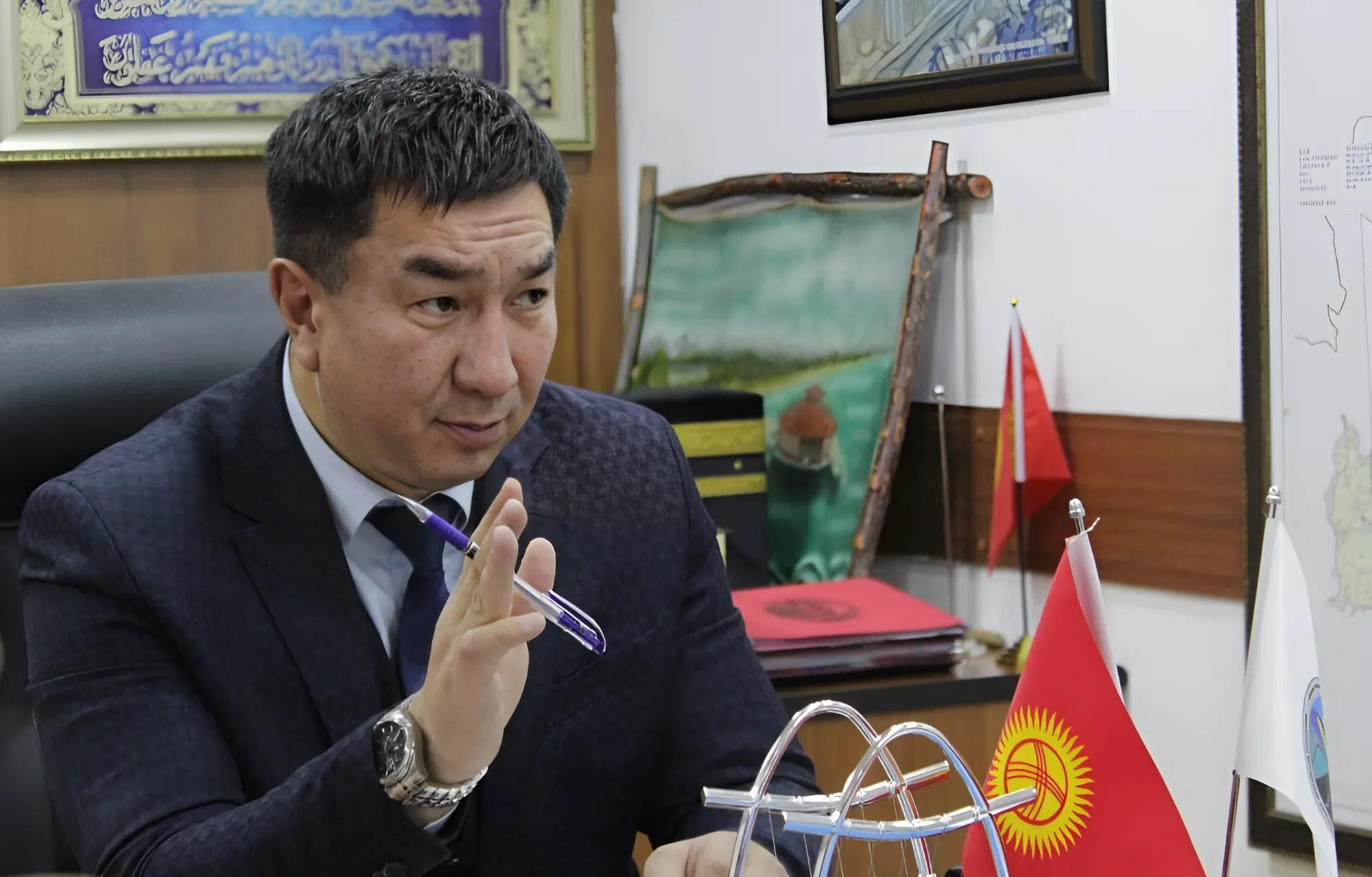 Кыргызстанды темир жол туюгунан алып чыгуу, жолдорду электрлештирүү жана КЭР – КР – ӨР мегадолбоору – Транспорт министри менен маек