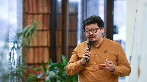 Кыргызстанга креативдүү экономика эмне үчүн керек? Данияр Аманалиев бул тармактын келечеги тууралуу айтып берет изображение публикации