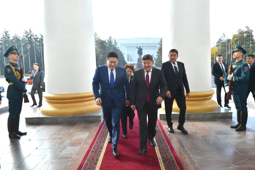 Акылбек Жапаров Монголиянын премьер-министри менен жолукту изображение публикации