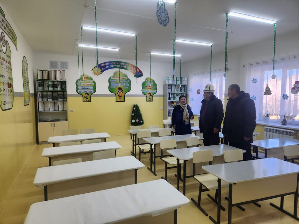 Депутат Камила Талиева Лейлектеги курулушу бүтүп жаткан мектептен кабар алды изображение публикации