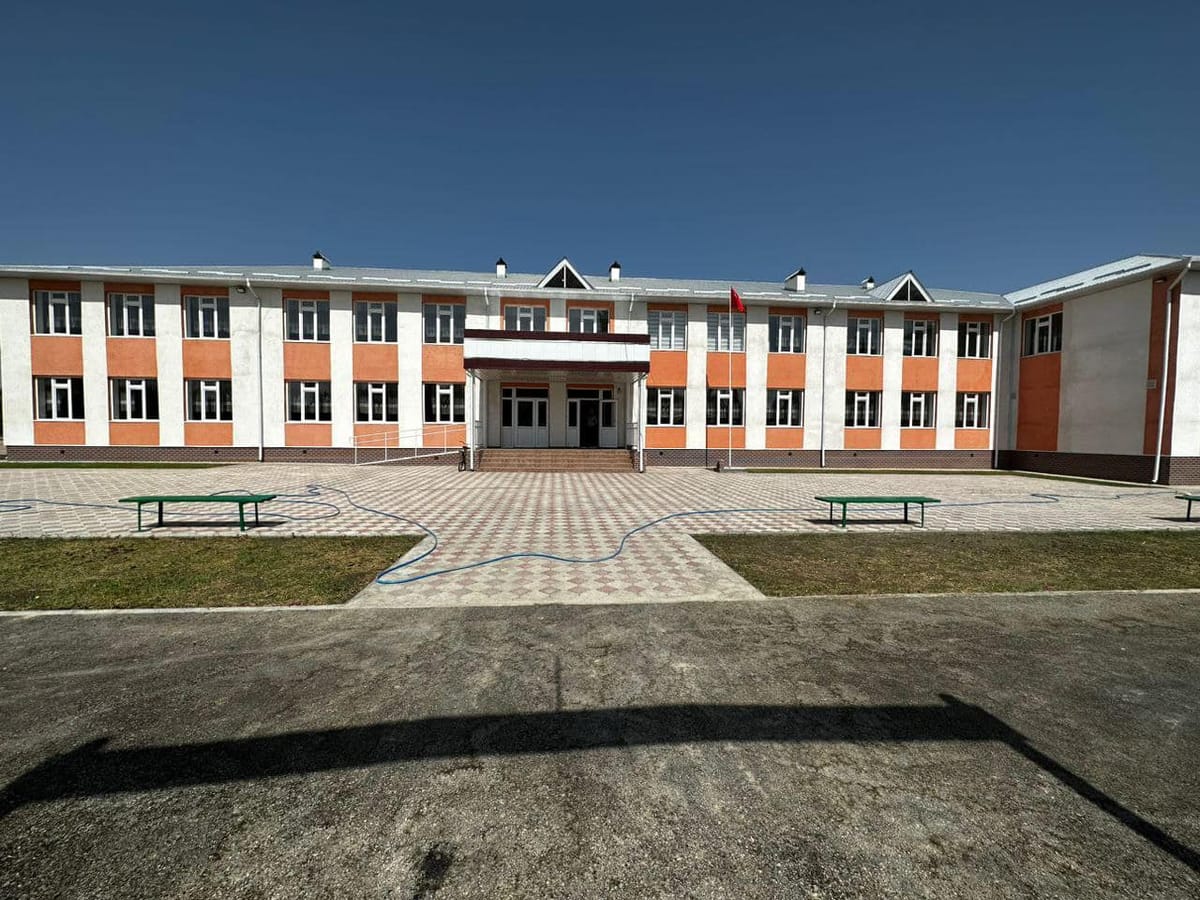 1-сентябрда Кыргызстанда 42 мектеп ачылат – Мамкурулуштун убадасы