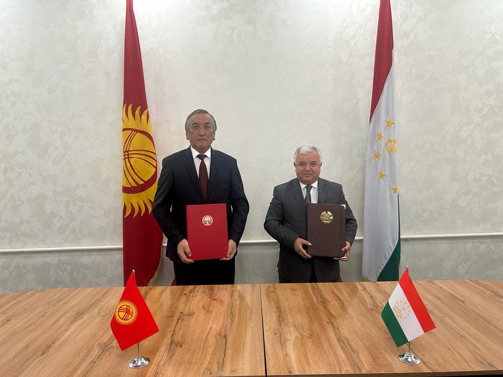 Кыргызстан менен Тажикстан чек аранын 43.3 чакырымы боюнча макулдашты