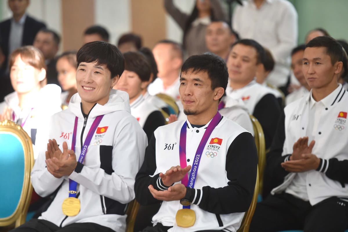 XIX жайкы Азия оюндарынын алтын медалдын ээлерине 1.2 млн сомдук сертификаттар тапшырылды