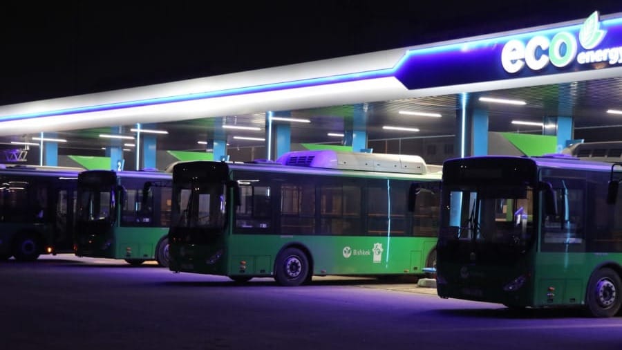 Бишкекте автобустар үчүн газ куюучу жай ачылды