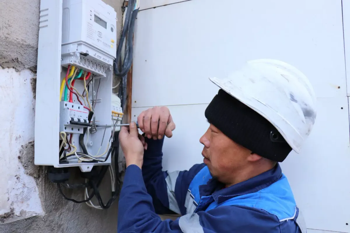 Энергетика министрлиги: Ысык-Көлдө 36 миңден ашык акылдуу эсептегич орнотулду