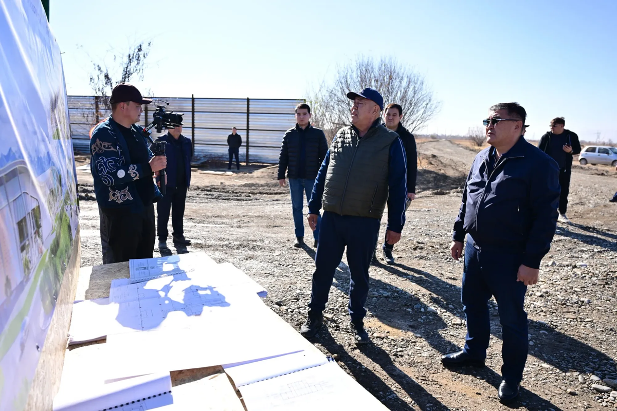 УКМК төрагасы К.Ташиев Жалал-Абад аэропортунун курулушун текшерди