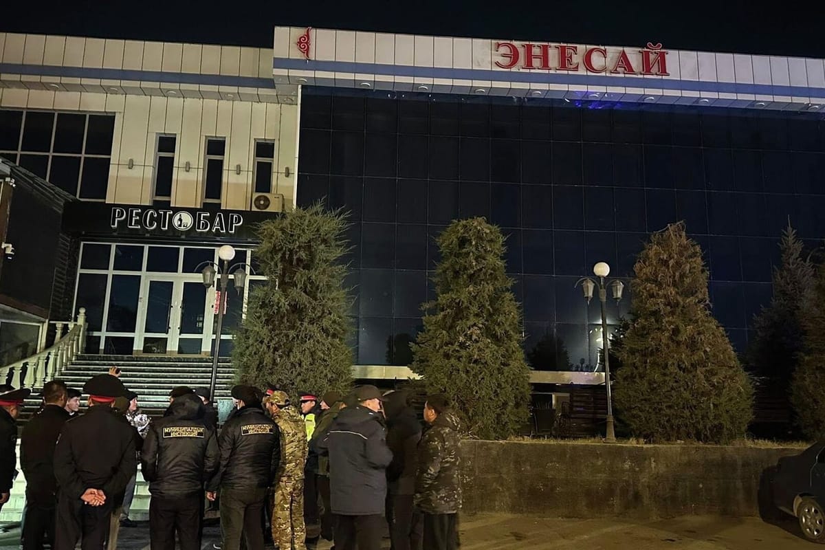 Президент ашыкча текшерүүлөрдү сынга алды