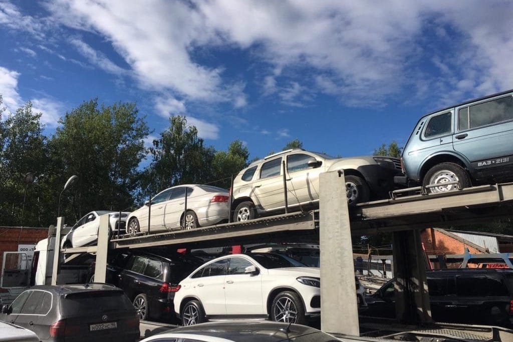 Россия чек арасында 4 миңдей жеңил унаа ташуучу унаалар токтоп турат