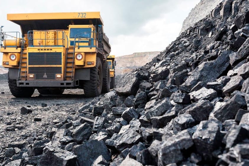 Энергетика министри "Кыргызкөмүр" ишканасына  көмүр ташууну күчөтүү тапшырмасын берди