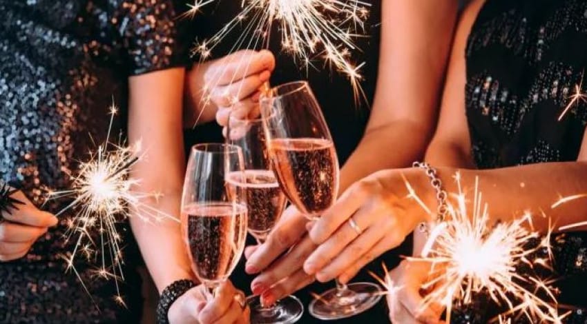 Жаңы жылдык салтанаттарга шаар мэриясы чектөө киргизет