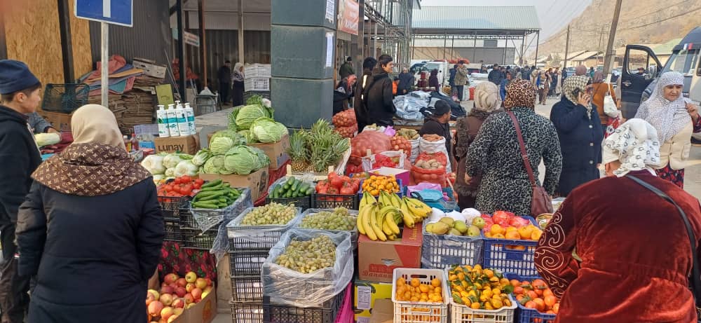 Араванда ар жума сайын айыл чарба жарманкеси өткөрүлүп турат