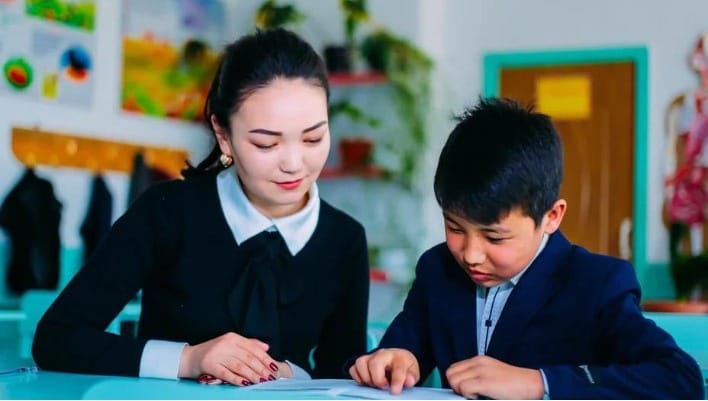 Бишкекте "Жаш мугалимдин депозити" программасына жаңы катышуучулар тандалып жатат