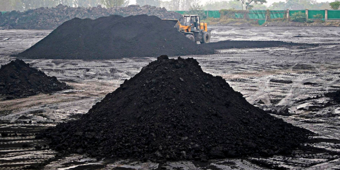 Бишкекке майда көмүр алып киргендер 23 миң сомго чейин айып пул төлөйт