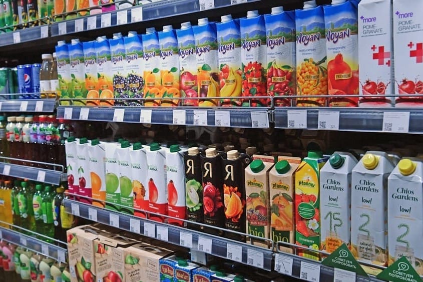 Дүкөндөрдө  ширелер жана "шире эмес" суусундуктар өз-өзүнчө жайгаштырылат