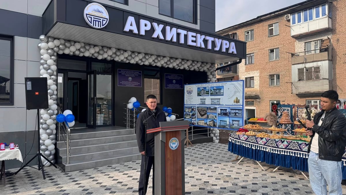 Н.Орунтаев Кара-Суудагы архитектура башкармалыгынын жаңы имаратын ачты