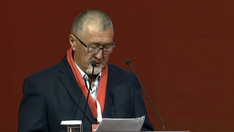 Кадамжайдан келген делегат районду өнүктүрүү боюнча жакшы сунуштарды айтты