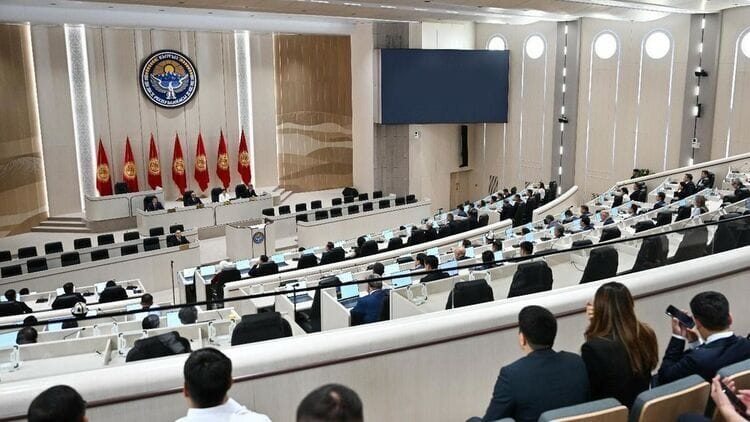 Жаңы жылдан тарта ЖК депутаттары манжа изи же жүздү тааныган тутум менен добуш беришет