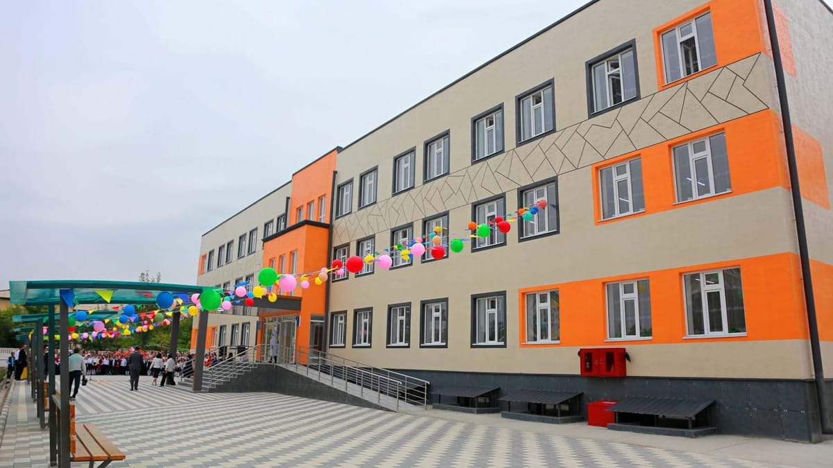 Мектептердин 98,6%ы интернетке туташып, алардын 80%ына видеокөзөмөл коюлду