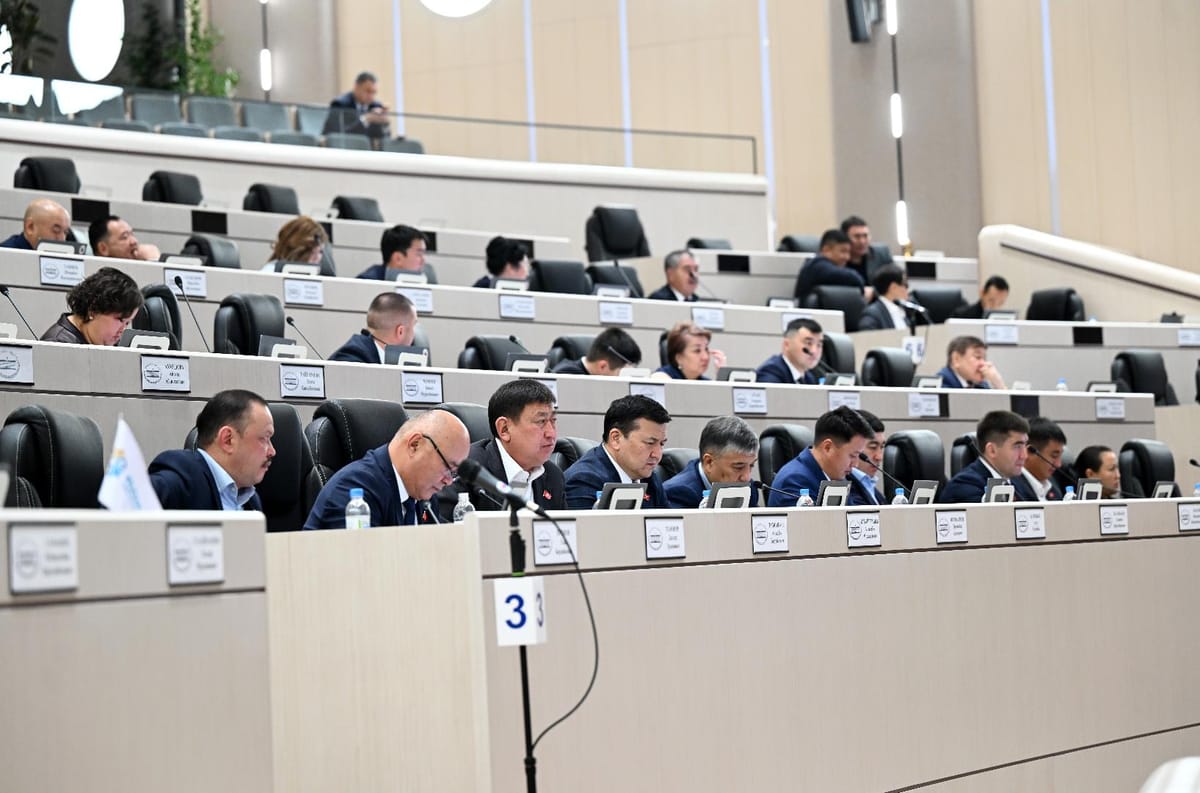 Жогорку Кеңештин комитеттеринин төрагаларынын орун басарлары шайланды