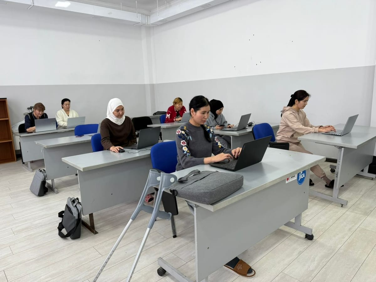 Майыптуулугу бар адамдар үчүн "YouTube-мектеп" долбоору ишке кирди