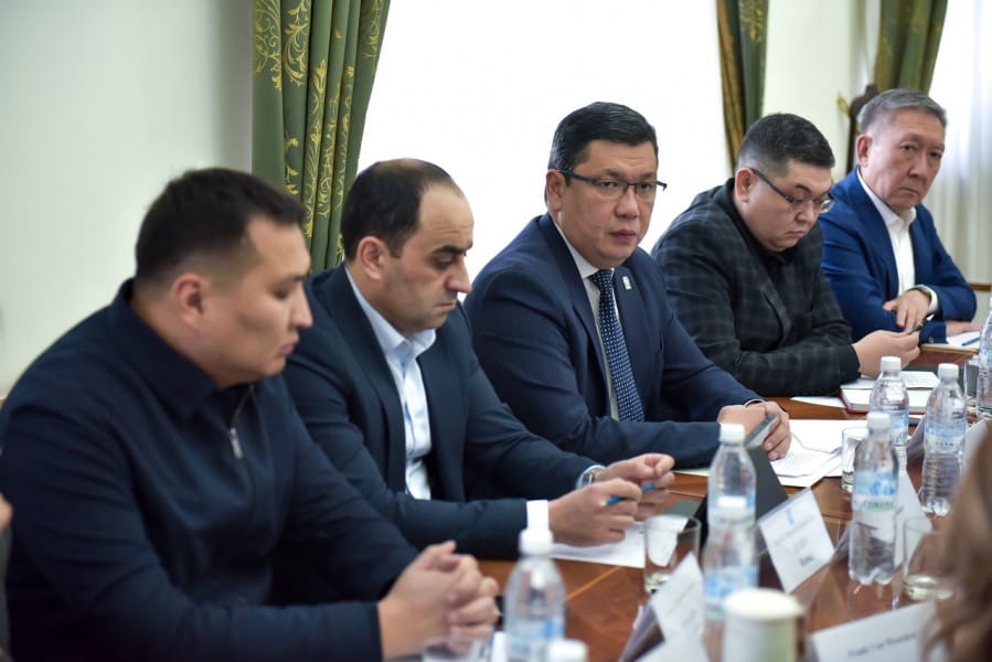 Бишкек менен Дүйнөлүк банк таза аба долбоорлорун талкуулады