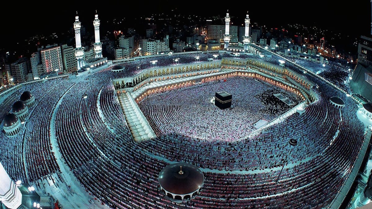 Меккеде кыргызстандык зыяратчылар үчүн акысыз мейманкана курула баштады