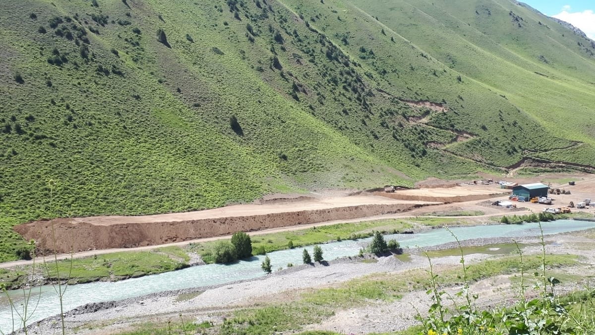 Silvercorp Metals Чаарат алтын кениндеги компаниянын 70% акциясын сатып алды