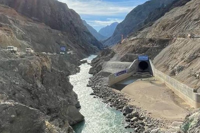 "Мамлекеттик Финансылык Холдинг" Чаткалдагы ГЭС каскадын курууга 61 млн доларга кепилдик берди