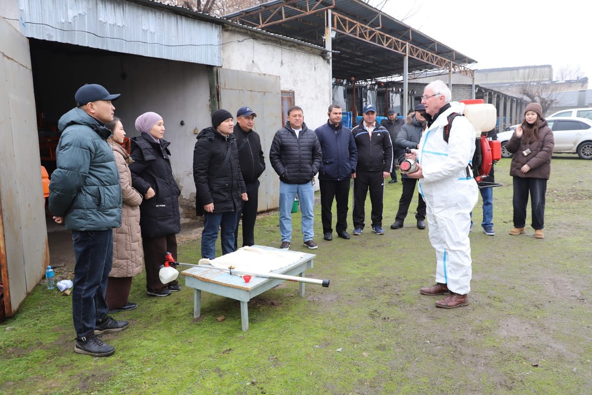 Айыл чарба аймактарын чегирткеден коргоо боюнча окуу өттү