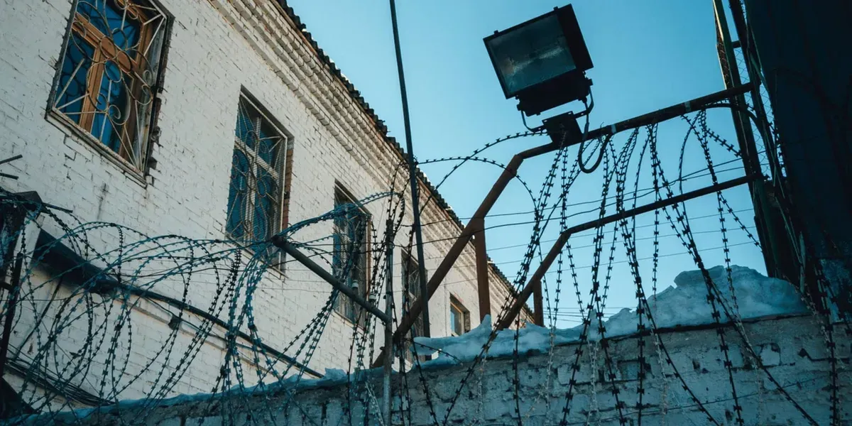 Кыргызстанда жатак абактар жоюлат