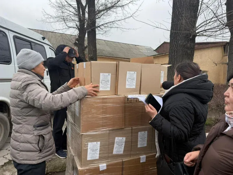 Бишкекте аз камсыз болгон 456 үй-бүлөгө эт консервалары таратылат