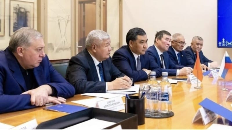 Президент  Москвадагы сүйлөшүүлөргө Алексей Ширшов эмнеге катышканын түшүндүрдү