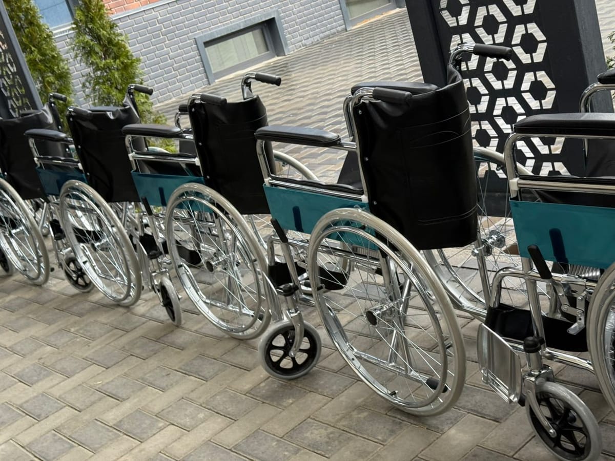 Муктаж үй-бүлөлөргө жана майыптыгы бар жарандарга колдоо көрсөтүлдү