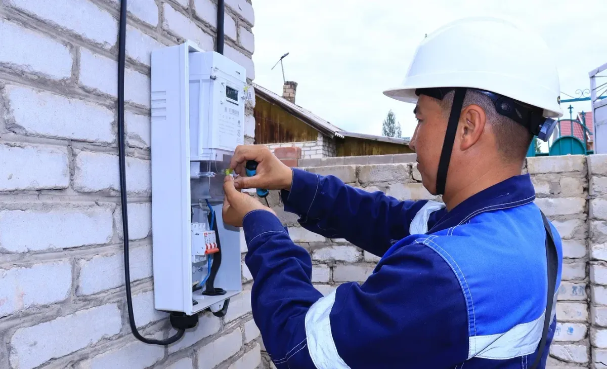 Баткен облусунда быйыл 54 587 "акылдуу" электр эсептегичи орнотулат