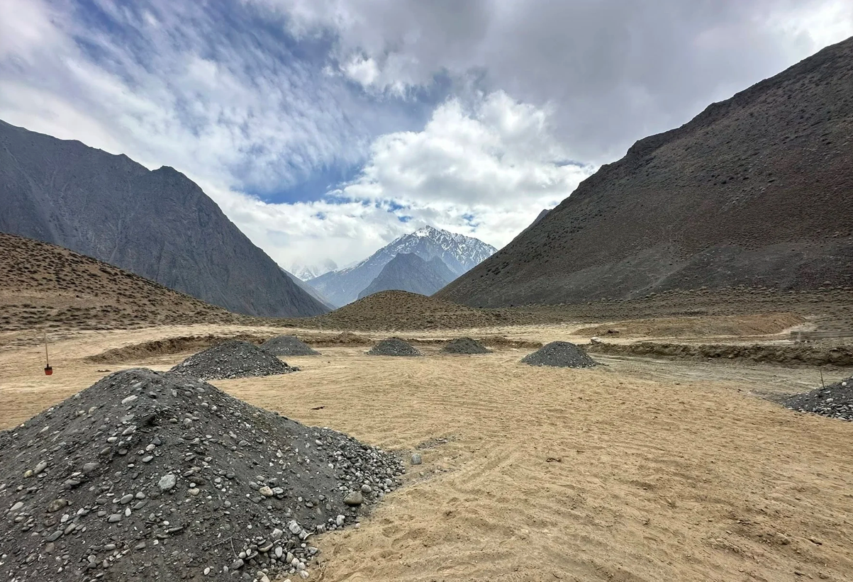 Зардалыда кичи футбол аянтчасы курулууда