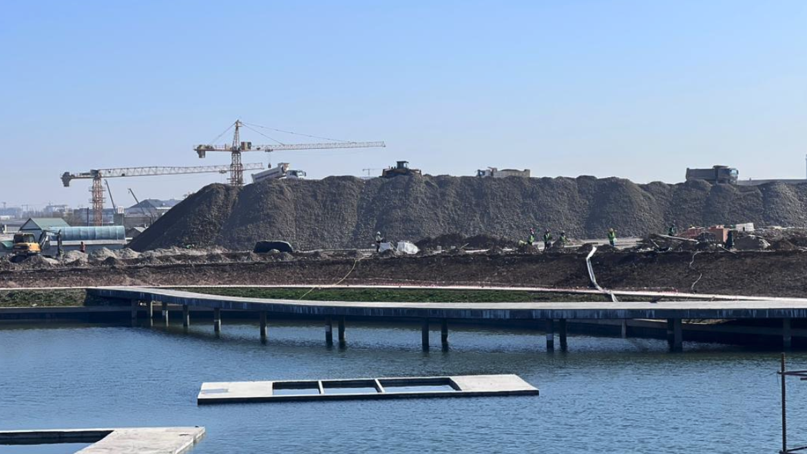 Бишкекте “Роял Централ Парк” комплексинин курулушу текшерилди