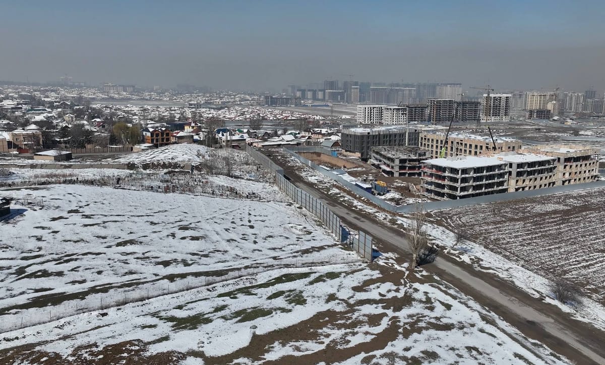 Орто-Сайдагы көрүстөнгө жакын курулуш боюнча түшүндүрмө берилди