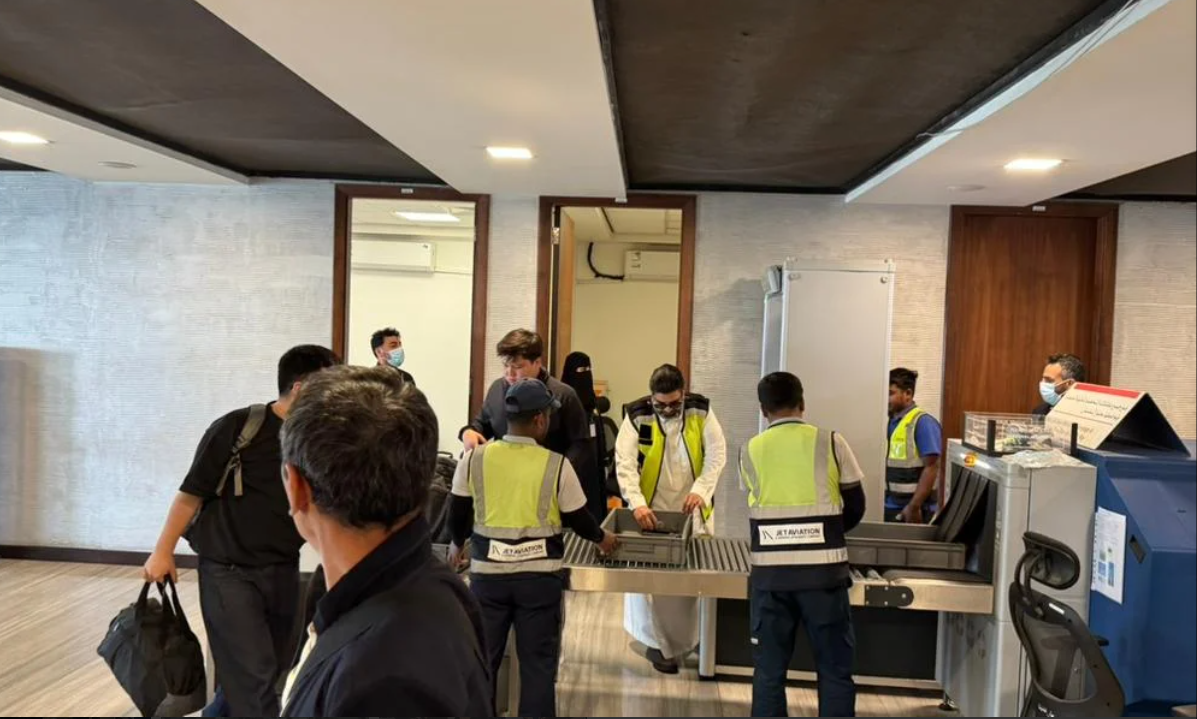 Жакынкы Чыгышта жүргөн кыргызстандыктар Эр-Рияддан Бишкекке учту