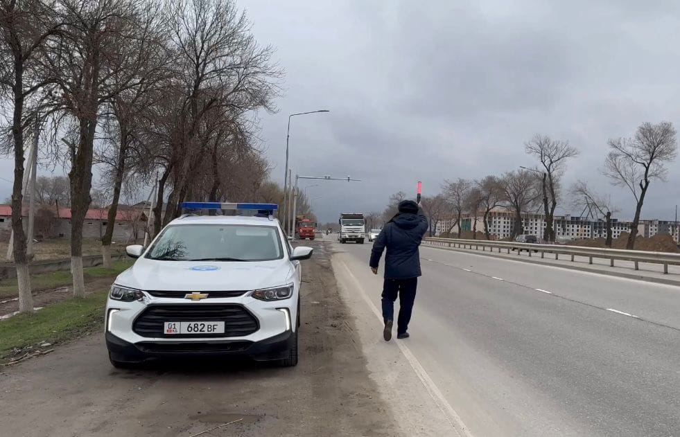 Оор жүк ташуучу унааларга каршы рейдде 3,5 млн сом айып пул салынды