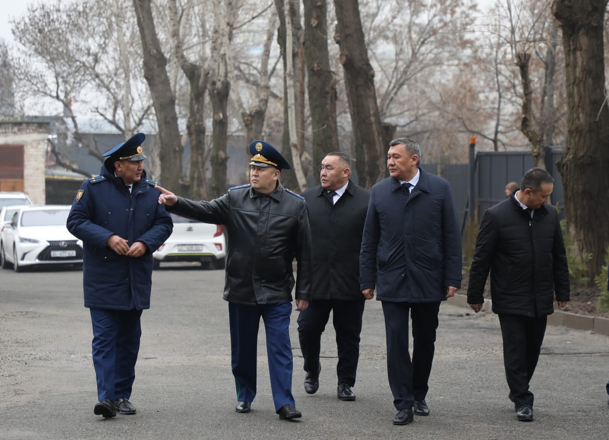 Башкы прокурор Сот аткаруучулар кызматынын жаңыланган имараты менен таанышты