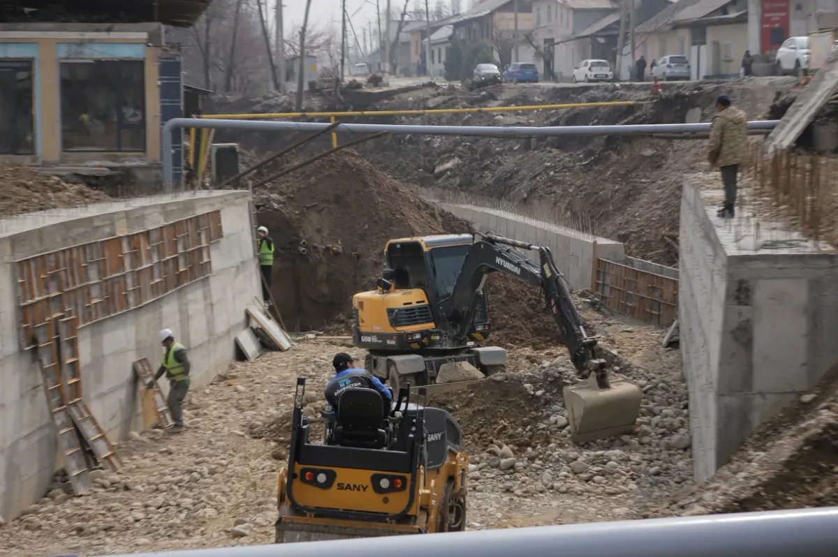 Ошто курулуп жаткан отуздай объектинин биринин да тийиштүү документи жок – Нурдан Орунтаев