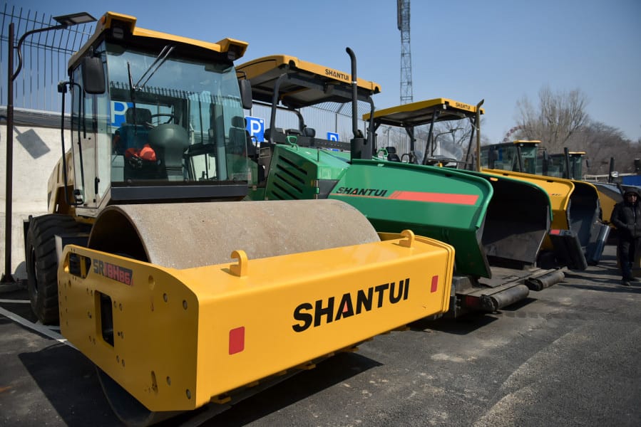 Бишкектеги муниципалдык ишканаларга 38 даана жаңы атайын техника берилди