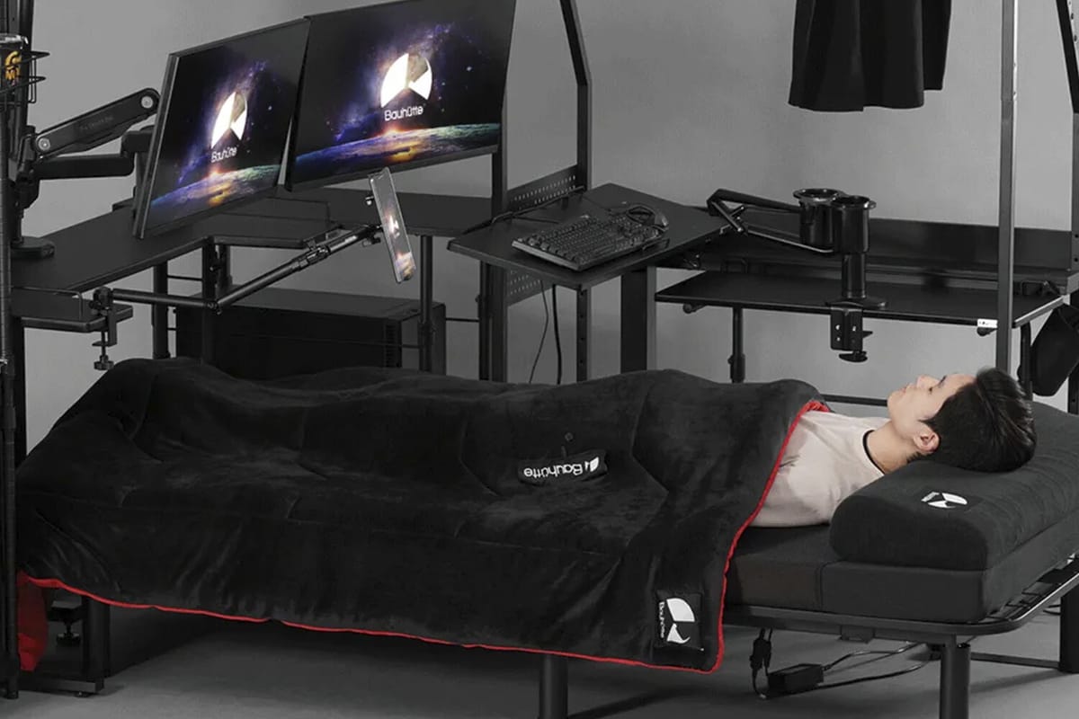 Японияда геймерлер үчүн   жатып алып ойноого ыңгайлуу керебет сатыкка чыкты