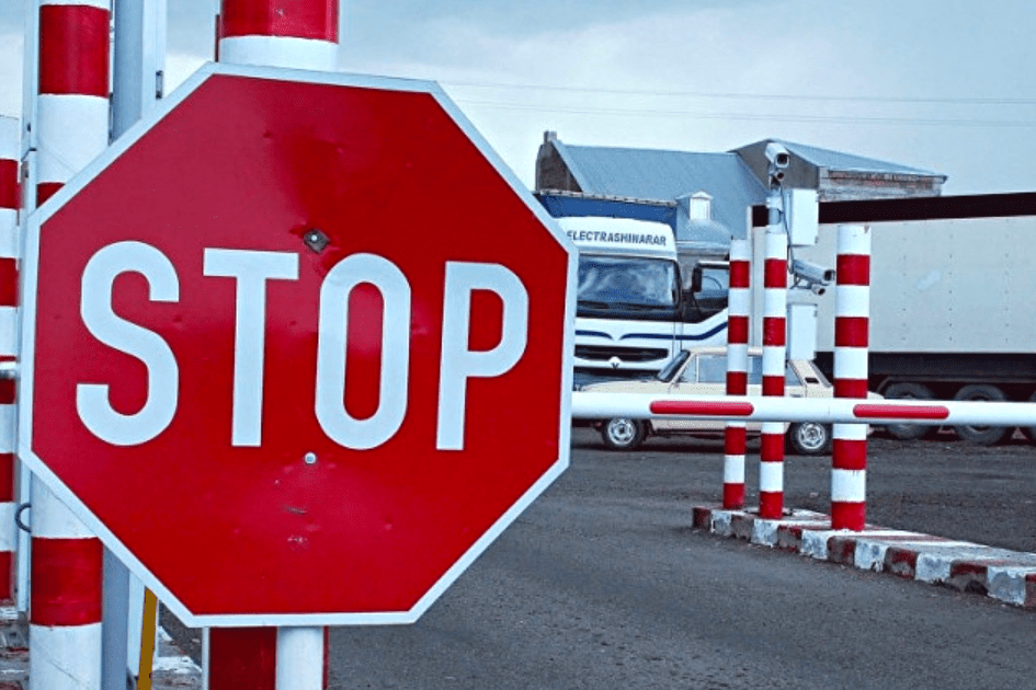 Айып пулдарды төлөбөгөндөргө сыртка чыгууга чектөө киргизилет