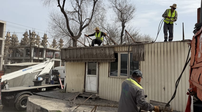 Бишкекте Дэн Сяопин проспектисинде демонтаж иштери башталды