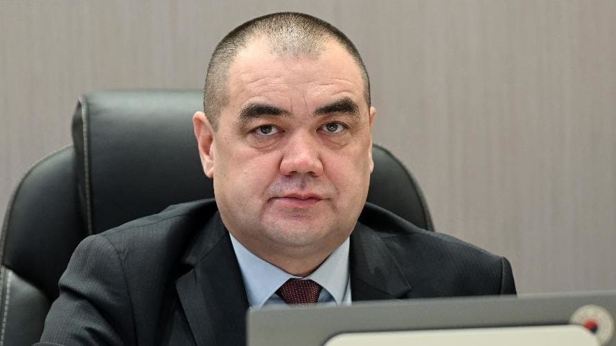 Жогорку Кеңеш депутаты айрым мугалимдердин маянасы жогорулабаганын билдирди