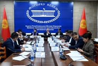 Депутаттар ломбарддардын ишмердүүлүгү боюнча мыйзам долбоорун талкуулашты изображение публикации