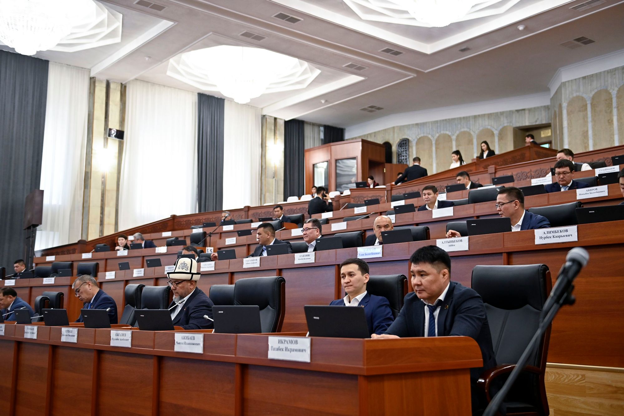 Жогорку Кеңештин комитети КРнын 2022-жылга республикалык бюджетинин аткарылышы жөнүндө отчетту карады