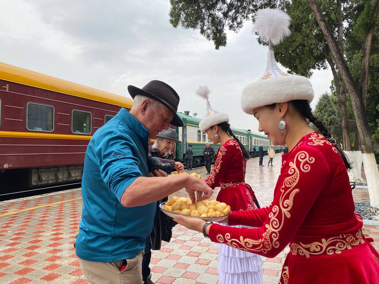 Кыргызстанга Европадан жана Америкадан туристтик поезддер келди