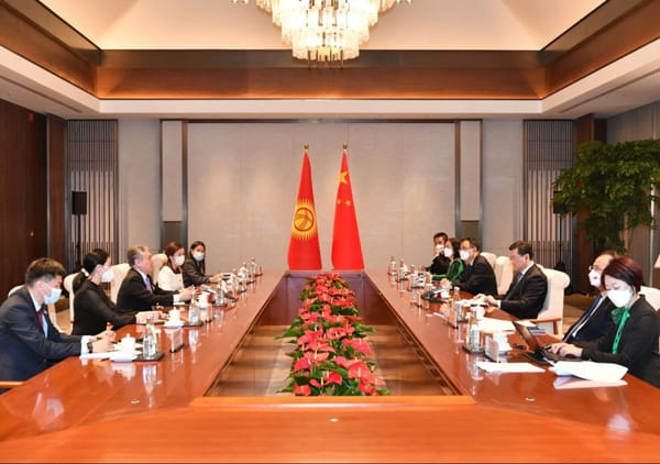 КР менен Кытай «Торугарт» жана «Иркештамдын» өткөрүү жөндөмдүүлүгүн жогорулатууну талкуулашты